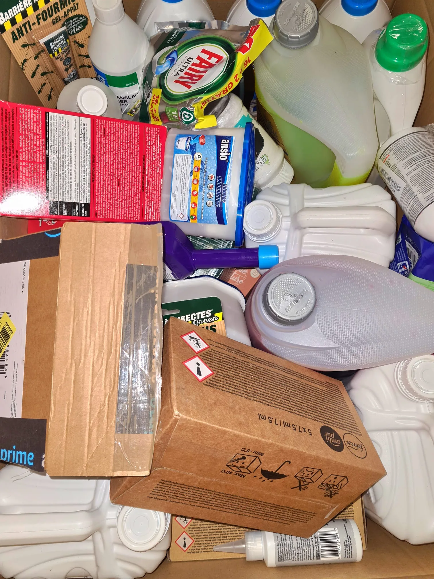 Mix of drugstore and laundry detergents thumbnail